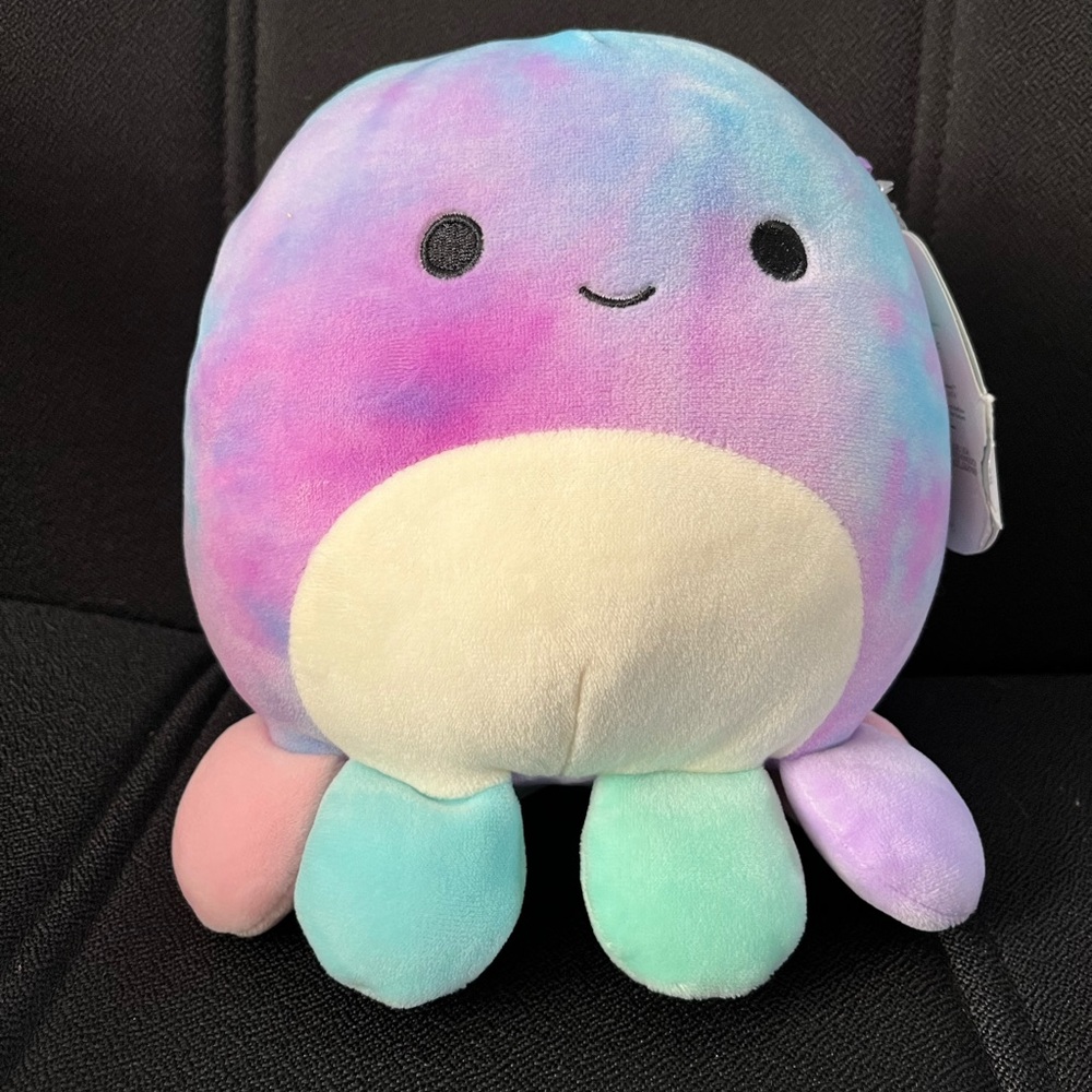 Mary the octopus squishmallow
